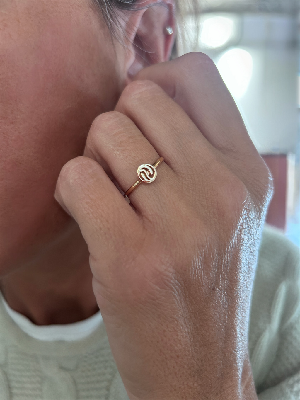 Anello Logo in oro rosa 18 kt
