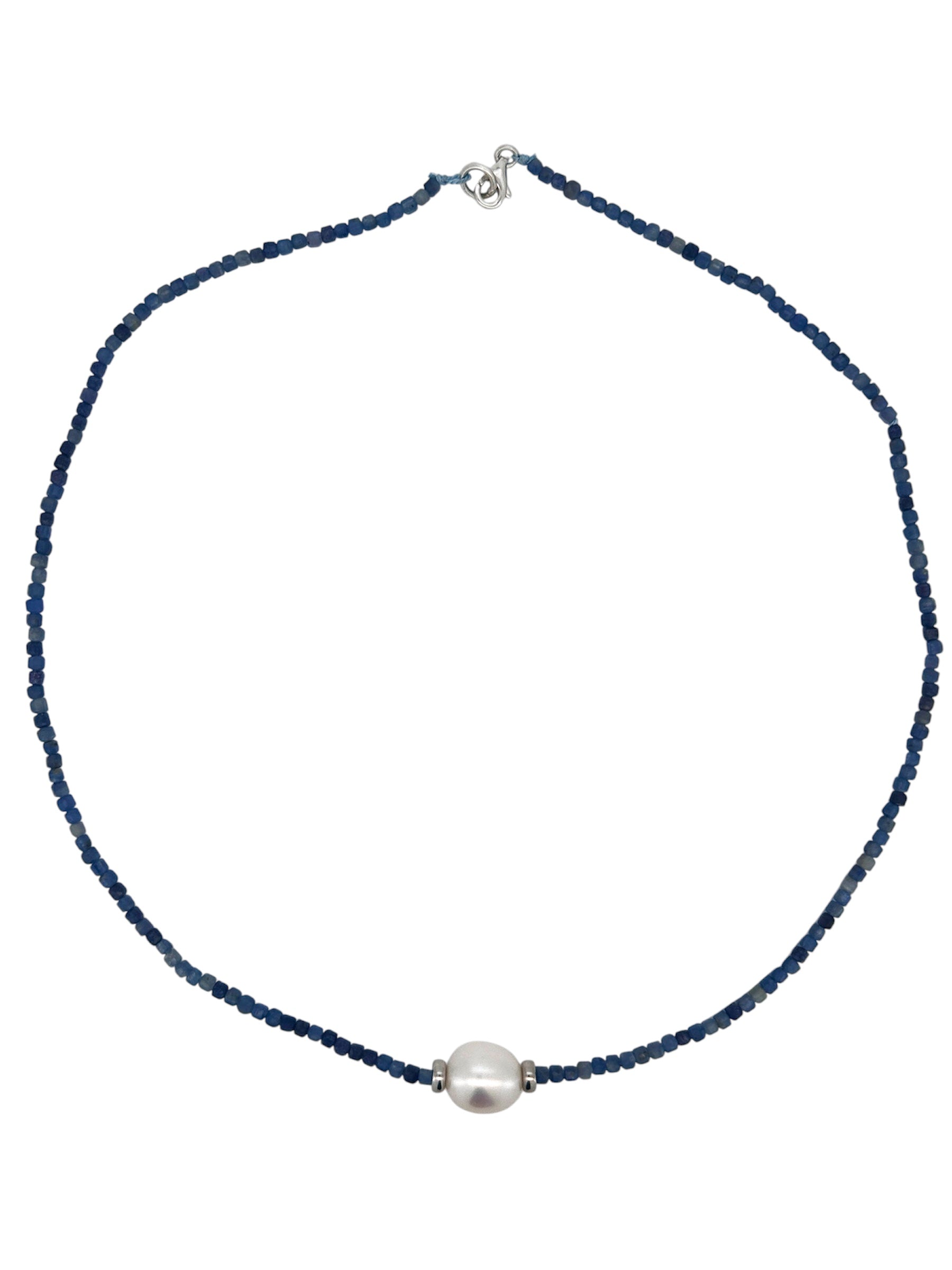 Collana con filo di zaffiri e perla